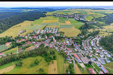 Vue aérienne de Vue du village depuis l'est à Dautmergen dans le département Bade-Wurtemberg, Allemagne