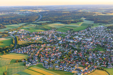 Vue aérienne de Vue de la ville depuis le nord-est à Villingendorf dans le département Bade-Wurtemberg, Allemagne