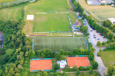 Vue aérienne de Terrains de sport du club de tennis et du TSF Dornhan à Dornhan dans le département Bade-Wurtemberg, Allemagne