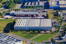 Vue aérienne de GRÄSSLIN SÜD GmbH et Kunststoff-Institut Südwest à le quartier Weilersbach in Villingen-Schwenningen dans le département Bade-Wurtemberg, Allemagne