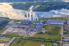 Vue aérienne de Cheminées de vapeur de l'usine à papier Palm GmbH & Co. KG | Usine Wörth am Rhein au port de Wörth, vue du nord-ouest à Wörth am Rhein dans le département Rhénanie-Palatinat, Allemagne