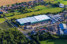 Enregistrement par drone de Chantier de construction du nouveau parc logistique de HANSAINVEST et DFI-Real-Estate Kandel après la démolition du marché OBI à le quartier Minderslachen in Kandel dans le département Rhénanie-Palatinat, Allemagne