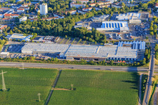 Vue aérienne de OBI (anciennement Gillet Baumarkt GmbH) à Landau in der Pfalz dans le département Rhénanie-Palatinat, Allemagne