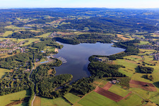 Vue aérienne de Biotope du lac de Bostal vu du sud-ouest à le quartier Bosen in Nohfelden dans le département Sarre, Allemagne