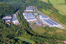 Vue aérienne de Halls de production de Gebrüder Meiser GmbH à Primstal à le quartier Limbach in Schmelz dans le département Sarre, Allemagne