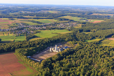 Vue aérienne de Site minier de RAG Deutsche Steinkohle Ag à le quartier Falscheid in Lebach dans le département Sarre, Allemagne