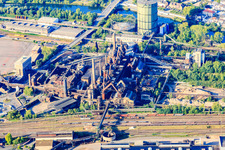 Photographie aérienne de Site du patrimoine mondial de l'UNESCO Völklinger Hütte à Völklingen dans le département Sarre, Allemagne