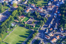 Vue aérienne de Ruines du château de Bucherbach à le quartier Köllerbach in Püttlingen dans le département Sarre, Allemagne