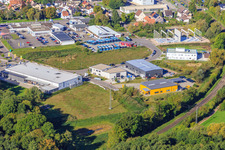 Vue aérienne de DPDHL ZSP LORETH GmbH, auto akgül Meisterwerkstatt et police fédérale à Kandel dans le département Rhénanie-Palatinat, Allemagne