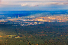 Vue aérienne de Usine automobile de Wörth de l’Ouest à Wörth am Rhein dans le département Rhénanie-Palatinat, Allemagne