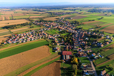 Vue aérienne de Du nord à Aschbach dans le département Bas Rhin, France