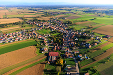 Vue aérienne de Du nord à Aschbach dans le département Bas Rhin, France