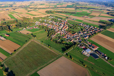 Vue aérienne de De l'ouest à Buhl dans le département Bas Rhin, France