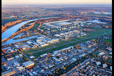 Vue aérienne de Aéroport FSL Speyer/Ludwigshafen EDRY depuis le nord-ouest à Speyer dans le département Rhénanie-Palatinat, Allemagne