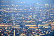 Vue aérienne de Au-delà du pont Kurt-Schumacher en venant de l'ouest à le quartier Innenstadt in Mannheim dans le département Bade-Wurtemberg, Allemagne