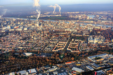 Vue aérienne de Complexe résidentiel Ebertstraße à Ebertpark à le quartier Friesenheim in Ludwigshafen am Rhein dans le département Rhénanie-Palatinat, Allemagne
