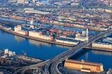 Vue aérienne de Promontoire entre le Rhin et Mühlauhafen sous le pont Kurt-Schuhmacher à le quartier Innenstadt in Mannheim dans le département Bade-Wurtemberg, Allemagne