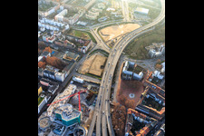 Vue aérienne de Europaplatz avec l'office d'aide sociale Ludwigshafen et l'administration du district Rhein-Pfalz-Kreis à le quartier Hemshof in Ludwigshafen am Rhein dans le département Rhénanie-Palatinat, Allemagne