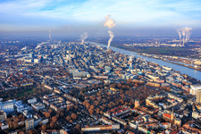Photographie aérienne de Usine chimique BASF sur le Rhin en venant du sud à le quartier BASF in Ludwigshafen am Rhein dans le département Rhénanie-Palatinat, Allemagne