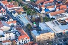 Vue aérienne de Chantier de construction d'une nouvelle cafétéria à l'école primaire Ludwig-Riedinger à Kandel dans le département Rhénanie-Palatinat, Allemagne