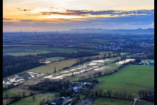 Vue aérienne de Prairies inondées à Bruchgraben, entre Wagner et le ranch Palatino à Steinweiler dans le département Rhénanie-Palatinat, Allemagne