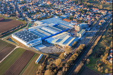 Vue oblique de Nouveau chantier de construction sur le terrain de Kardex Remstar à Bellheim dans le département Rhénanie-Palatinat, Allemagne