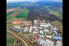 Parc industriel Große Ahlmühle vu de l'ouest à Rohrbach dans le département Rhénanie-Palatinat, Allemagne