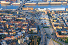 Site de la future Helmut-Kohl-Allee sur le terrain de l'ancien Rathaus Center, qui a été démoli jusqu'à ses fondations, situé sur la Hochstraße Nord (B44) qui sera encore démolie. à le quartier Mitte in Ludwigshafen am Rhein dans le département Rhénanie-Palatinat, Allemagne