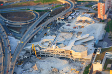 L'ancien centre de l'hôtel de ville, démoli jusqu'à ses fondations, est situé sur l'autoroute surélevée (B44) qui sera encore démolie. à le quartier Mitte in Ludwigshafen am Rhein dans le département Rhénanie-Palatinat, Allemagne