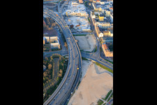 Site de la future Helmut-Kohl-Allee sur le terrain de l'ancien Rathaus Center, qui a été démoli jusqu'à ses fondations, situé sur la Hochstraße Nord (B44) qui sera encore démolie. à le quartier Mitte in Ludwigshafen am Rhein dans le département Rhénanie-Palatinat, Allemagne