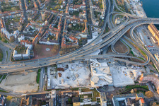 Site de la future Helmut-Kohl-Allee sur le terrain de l'ancien Rathaus Center, qui a été démoli jusqu'à ses fondations, situé sur la Hochstraße Nord (B44) qui sera encore démolie. à le quartier Mitte in Ludwigshafen am Rhein dans le département Rhénanie-Palatinat, Allemagne