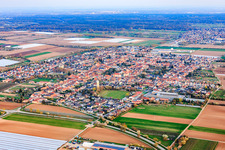 Du nord à le quartier Böhl in Böhl-Iggelheim dans le département Rhénanie-Palatinat, Allemagne
