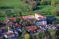 Salle des fêtes du Clos du Château, mairie et école primaire à Neufgrange dans le département Moselle, France