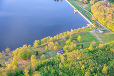 Barrage La digue de dief sur l'Étang de Diefenbach à Puttelange-aux-Lacs dans le département Moselle, France