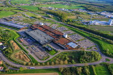 Centre commercial B'EST avec FNAC Farébersviller 3 et parc d'attractions B'Fun à Farébersviller dans le département Moselle, France