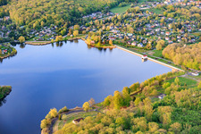 Barrage La digue de dief sur l'Étang de Diefenbach à Puttelange-aux-Lacs dans le département Moselle, France