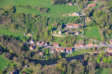 Château de Frauenberg et cimetière juif au-dessus des Blies à Frauenberg dans le département Moselle, France