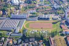 Lycée Henri Nominé avec terrain de football à le quartier La Cité in Saargemünd dans le département Moselle, France