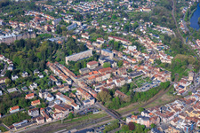 Rue du Parc et Gymnase Jean de Pange depuis le sud-est à le quartier Blauberg in Saargemünd dans le département Moselle, France