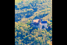 Musée du château allemand Veste Heldburg avec restaurant, café, salle de réception et chapelle du château - Lumière franconienne à Heldburg dans le département Thuringe, Allemagne