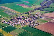 Vue du village depuis le sud à Milda dans le département Thuringe, Allemagne
