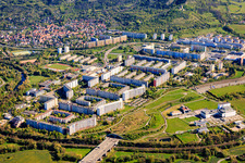 Tunnel de l'A4 sous le lotissement de logements préfabriqués venant du sud-ouest et EVER Pharma Jena GmbH à le quartier Neulobeda in Jena dans le département Thuringe, Allemagne