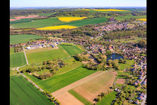 Vue de la ville depuis le sud avec l'étang du monastère à le quartier Thalbürgel in Bürgel dans le département Thuringe, Allemagne