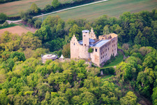 Le château de Trimburg vu du nord-est à le quartier Trimberg in Elfershausen dans le département Bavière, Allemagne