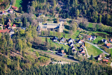 Monastère Paulinzella avec terres louées, pavillon de chasse et ruines du monastère à le quartier Paulinzella in Königsee dans le département Thuringe, Allemagne