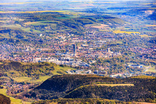 Vue de la ville depuis le sud-ouest à le quartier Jena-Süd in Jena dans le département Thuringe, Allemagne
