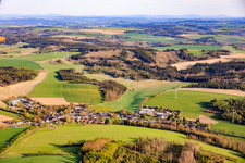 Vue du village depuis le nord avec Diakoniestiftung Weimar Bad Lobenstein gGmbH à le quartier Altengesees in Remptendorf dans le département Thuringe, Allemagne