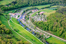 Centre de camping et de loisirs Roßmühle - Franz Volkert KG sur les rives de la Saale franconienne à le quartier Weickersgrüben in Gräfendorf dans le département Bavière, Allemagne