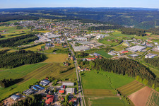 Du nord-est à le quartier Brambach in Schramberg dans le département Bade-Wurtemberg, Allemagne