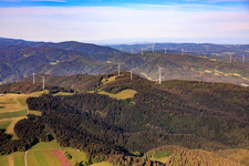 Parc éolien de Falkenhöhe à le quartier Unter-Reichenbach in Hornberg dans le département Bade-Wurtemberg, Allemagne